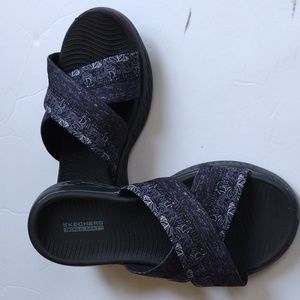 SKECHERS GOGA MAT Women's Sandals | Size 6